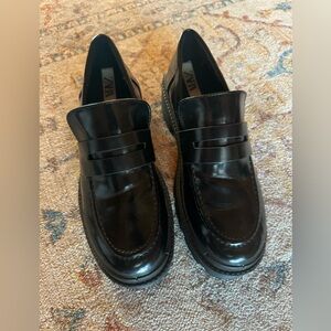 Zara loafers - like NEW size 37
